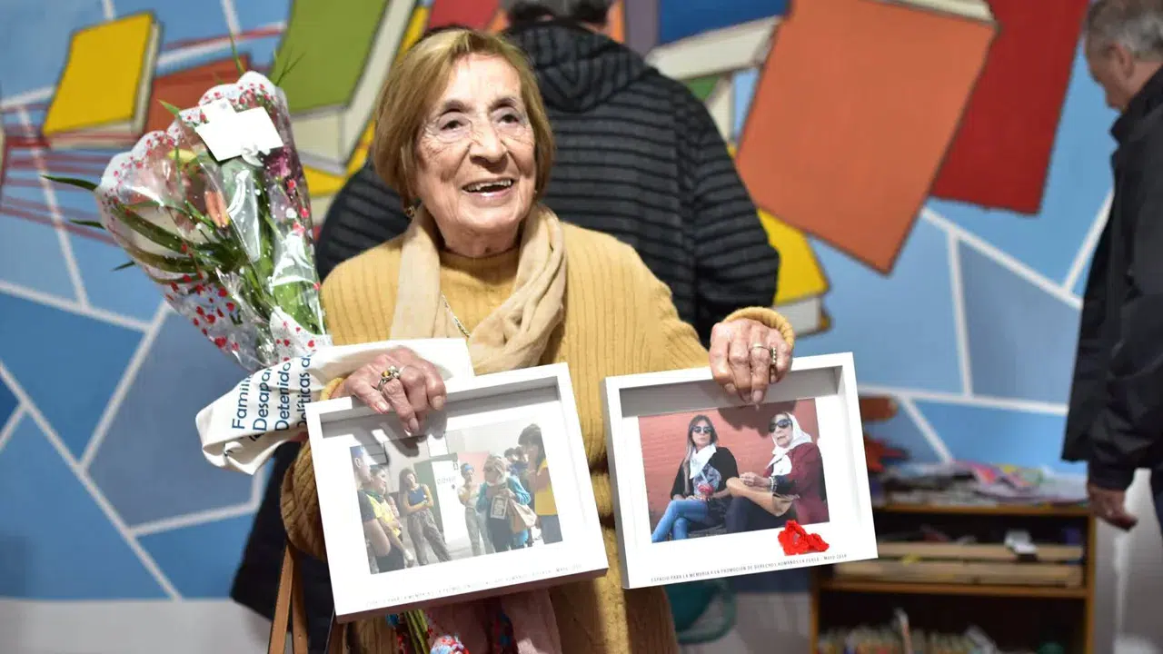 Plaza de Mayo'nun asırlık çınarı Sara Luján veda etti