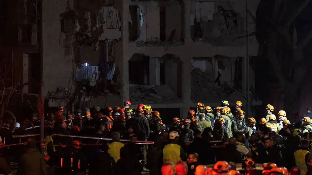 Arad’da kabus gecesi: İran füzeleri İsrail’i vurdu