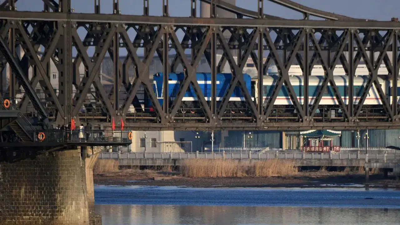 Çin–Kuzey Kore yolcu treni seferleri yeniden başladı