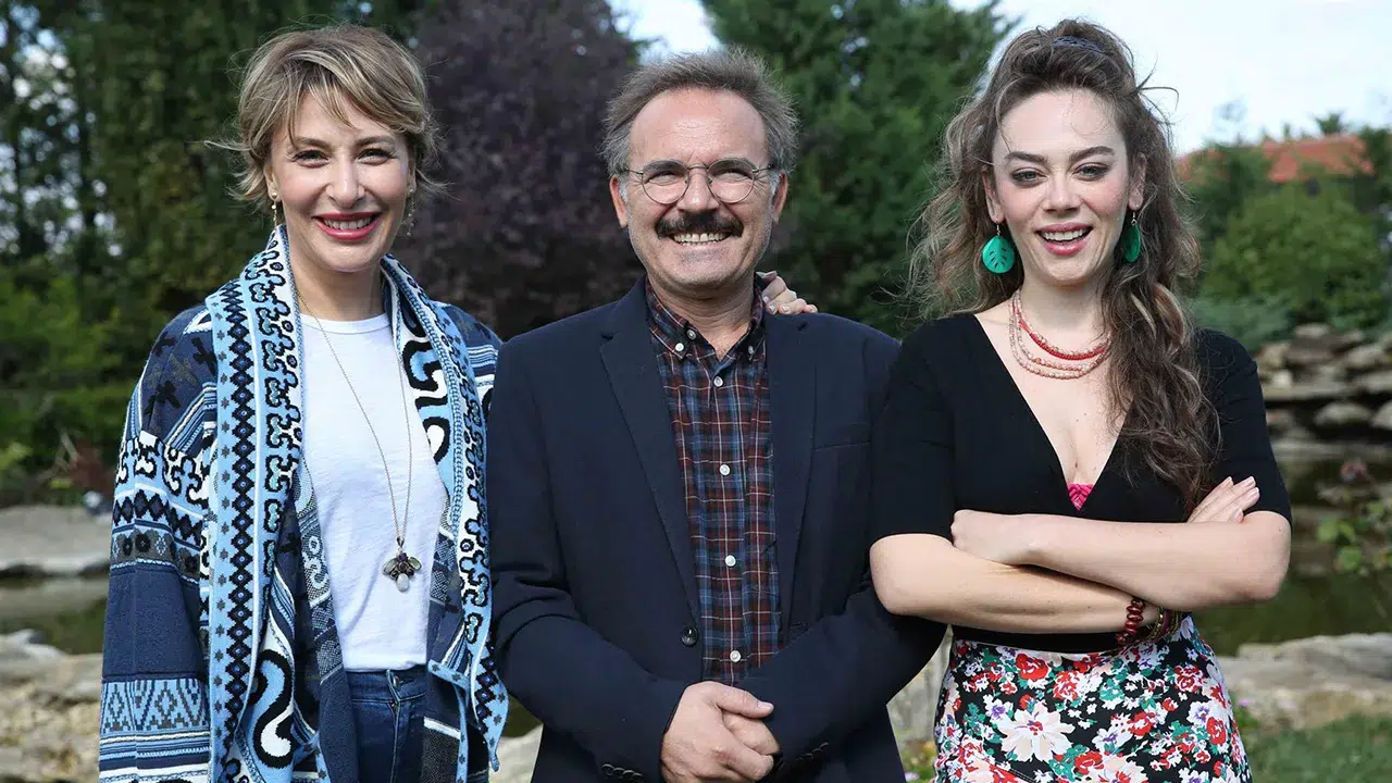 Gülse Birsel duyurdu: 2 Aile Arasında filminin senaryosu tamamlandı