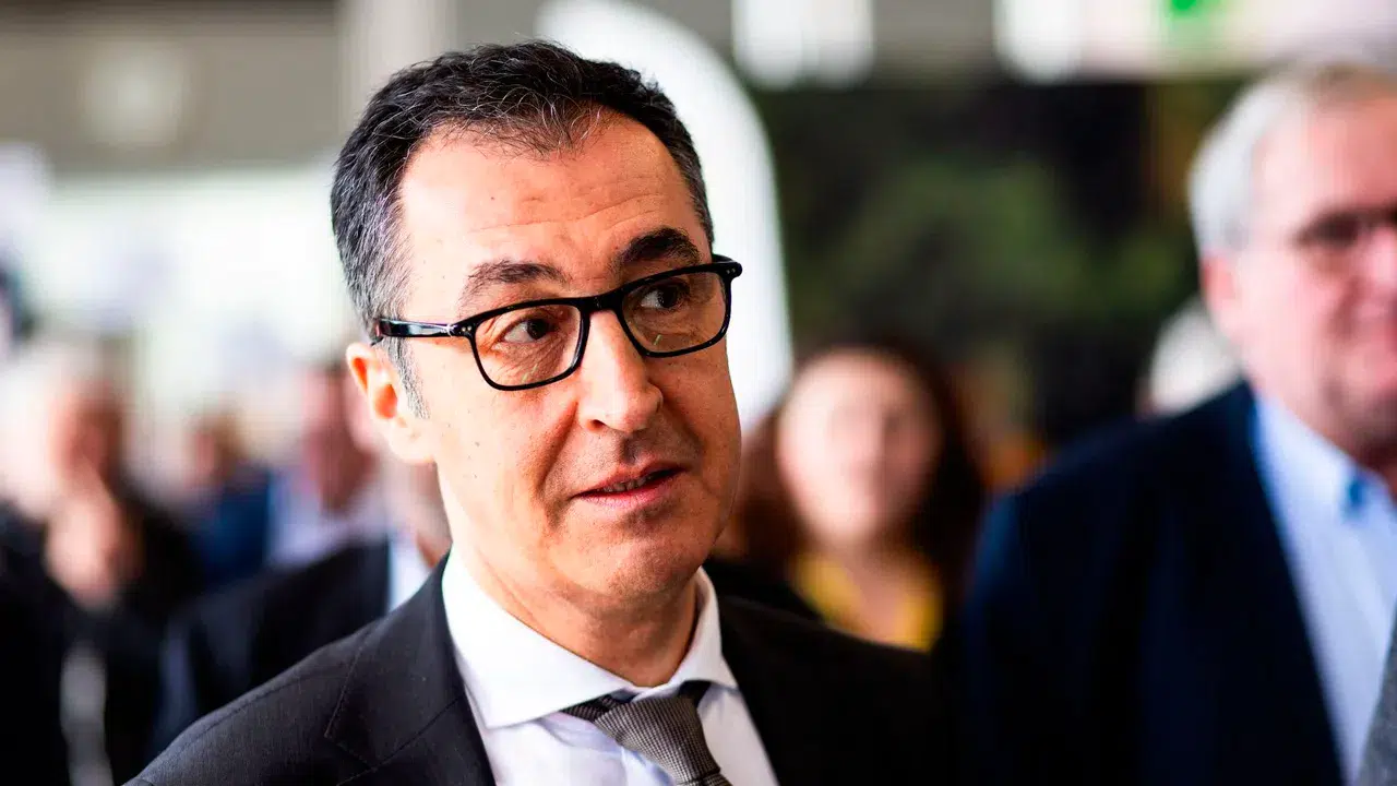 Almanya'da tarihî viraj: Cem Özdemir eyalet başbakanlığına çok yakın