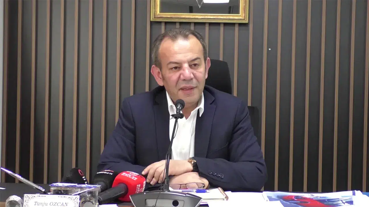 Bolu Belediye Başkanı Tanju Özcan tutuklanmasının ardından görevden alındı