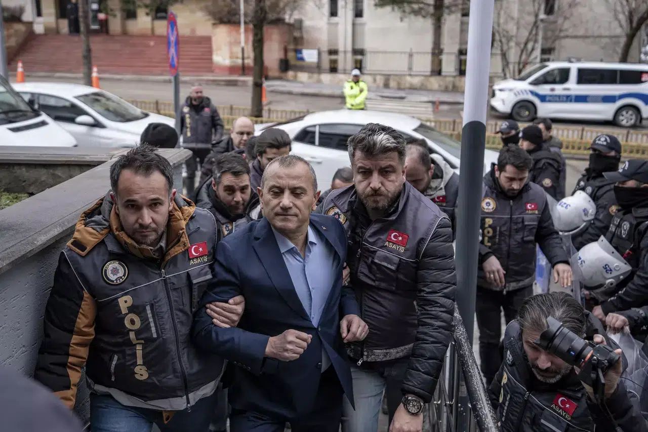 Eski Tunceli Valisi Tuncay Sonel, Gülistan Doku soruşturmasında tutuklandı