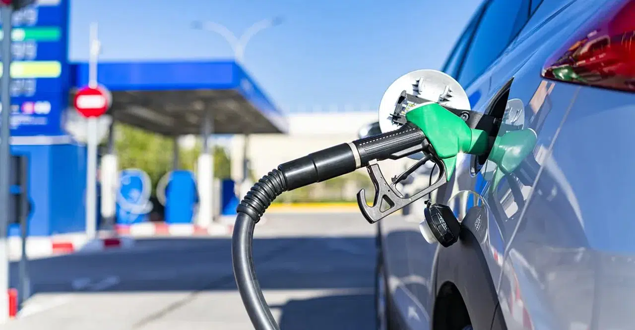 Akaryakıta rekor zam: Motorine 7,67 TL, benzine 2,29 TL artış