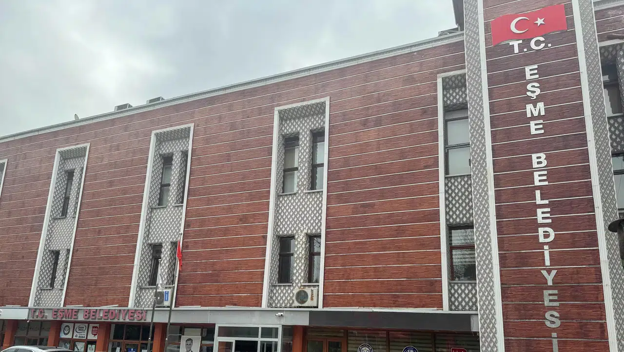 Eşme Belediyesi’ne yolsuzluk soruşturması: Belediye Başkanı Yılmaz Tozan gözaltında