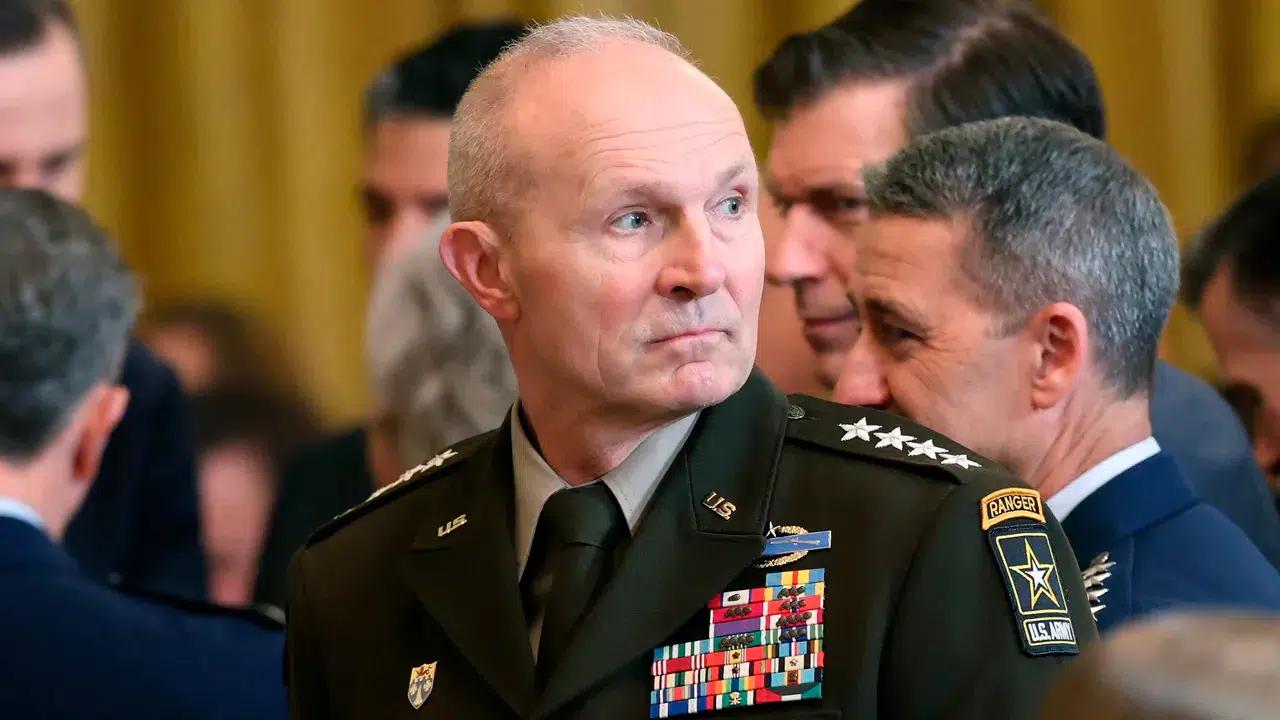 Pentagon'da büyük tasfiye: Kara Kuvvetleri Komutanı Randy George derhal emekli edildi