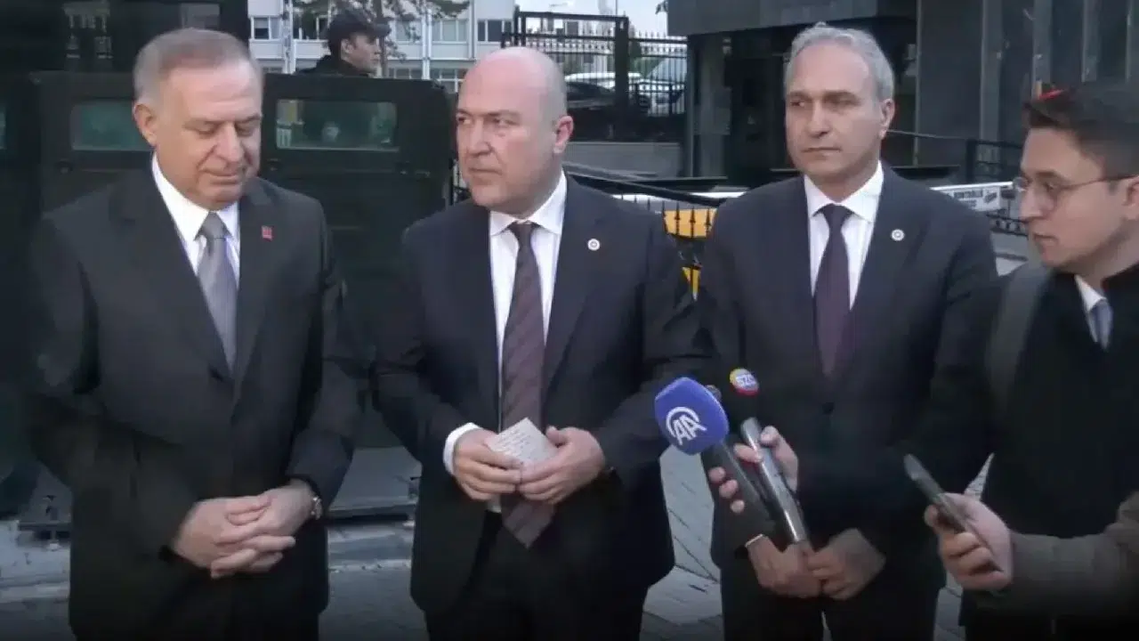 CHP heyeti İçişleri Bakanı ile görüştü: “Belediye başkanları göreve dönmeli” mesajı