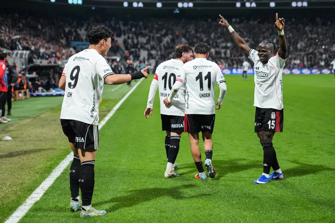 Beşiktaş evinde Antalyaspor'u 4-2 mağlup etti