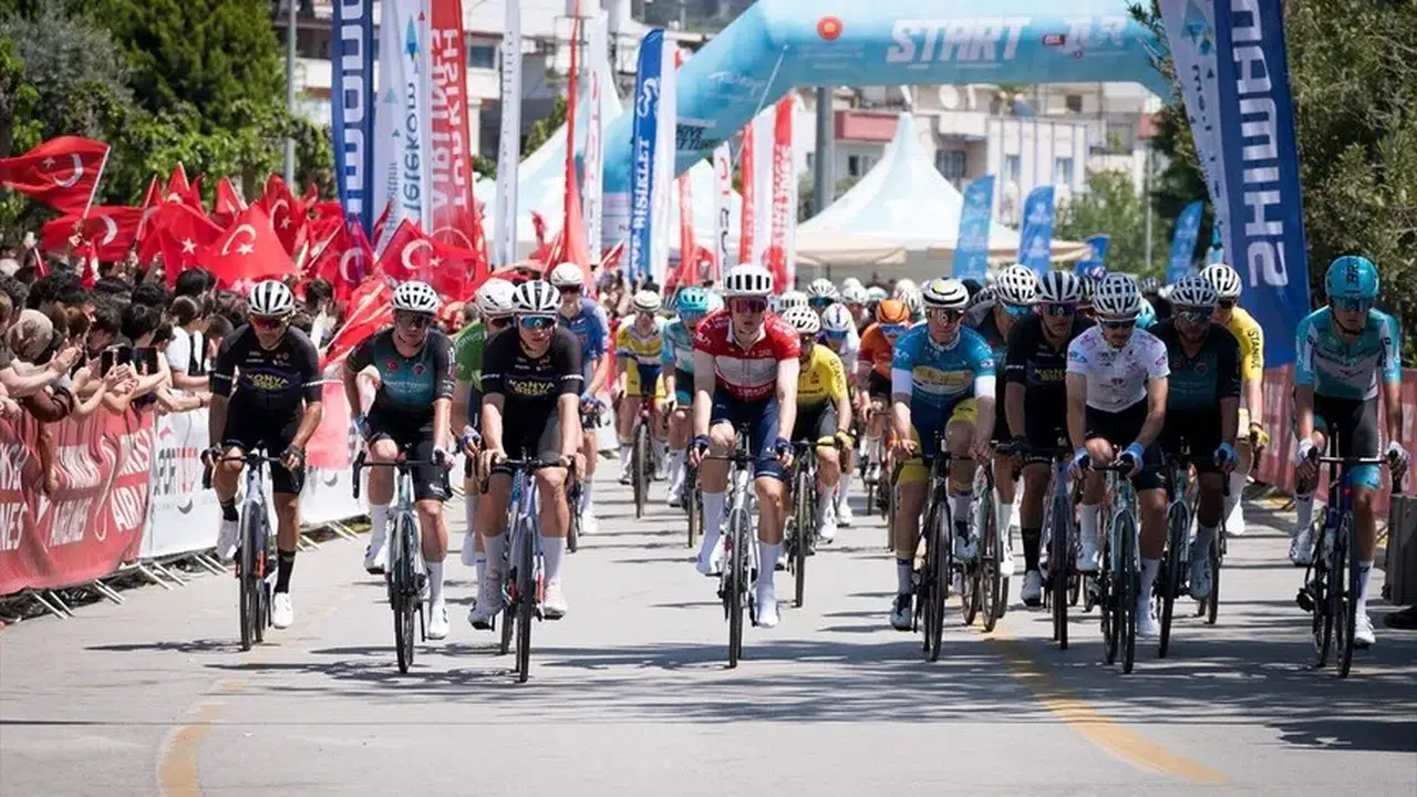 Cumhurbaşkanlığı Türkiye Bisiklet Turu’nda Aydın-Marmaris etabı başladı