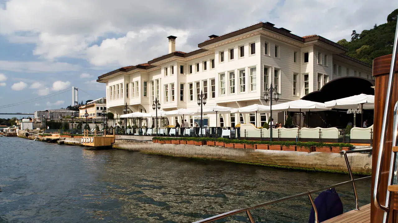 İstanbul'un ikonik oteli kapılarını kapattı