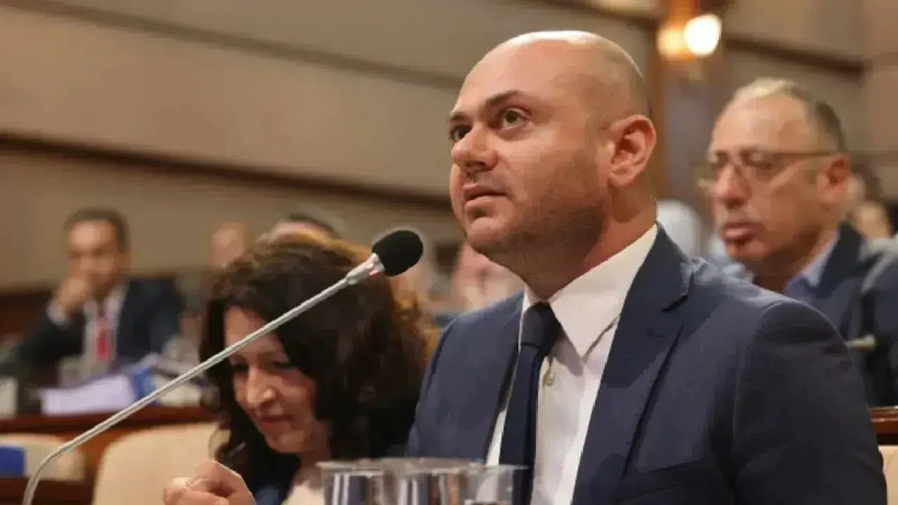 Gencay Özcan kimdir, kaç yaşında ve nereli?