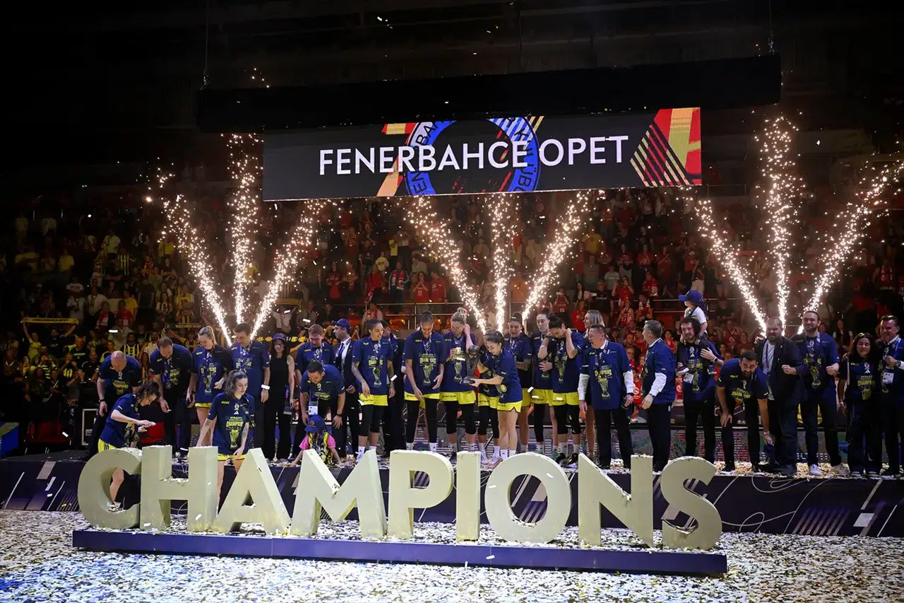 Kadınlar EuroLeague’de şampiyon Fenerbahçe Opet oldu