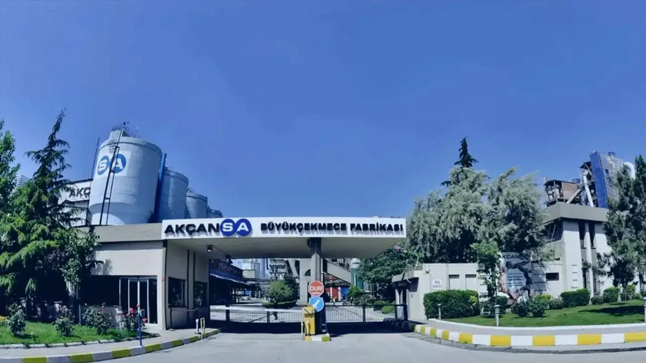 Sabancı Holding, Akçansa’daki %39,72’lik hissesini 1,1 milyar dolara sattı