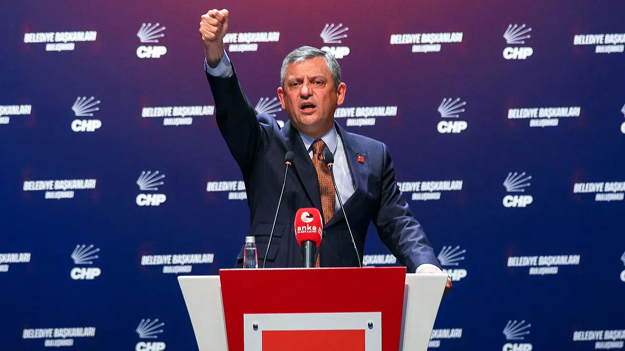 CHP yerel yönetimlerde yeni yol haritasını çizdi: Önce seçim sandığı