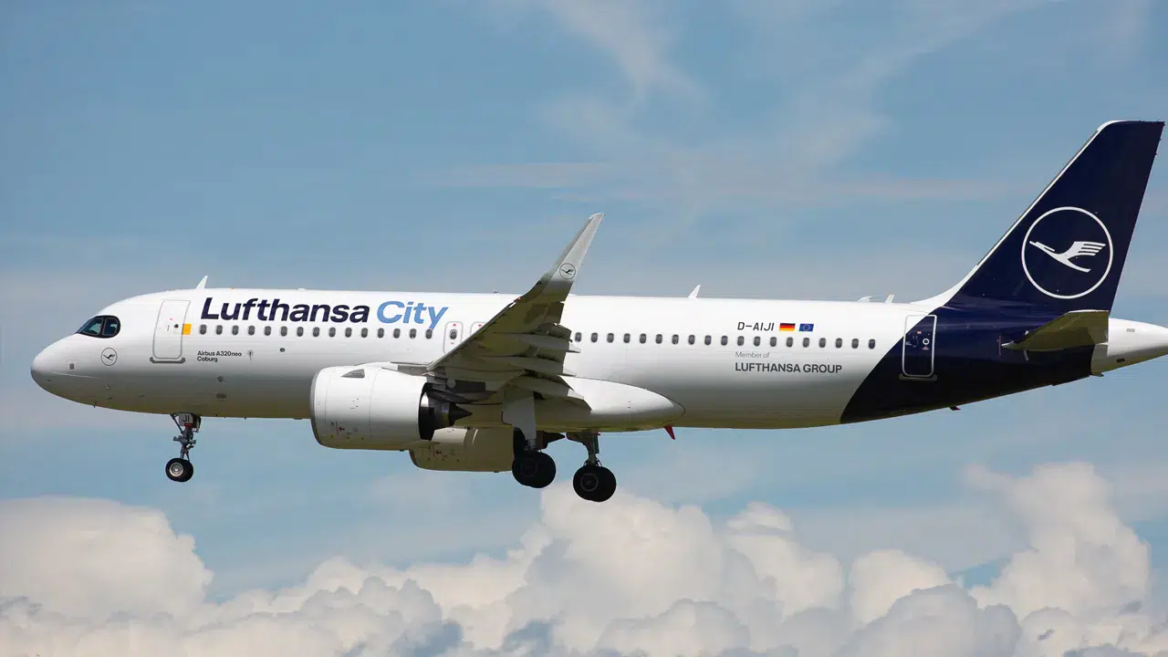 Lufthansa jet yakıtı krizi nedeniyle 20 bin uçuşu iptal edecek