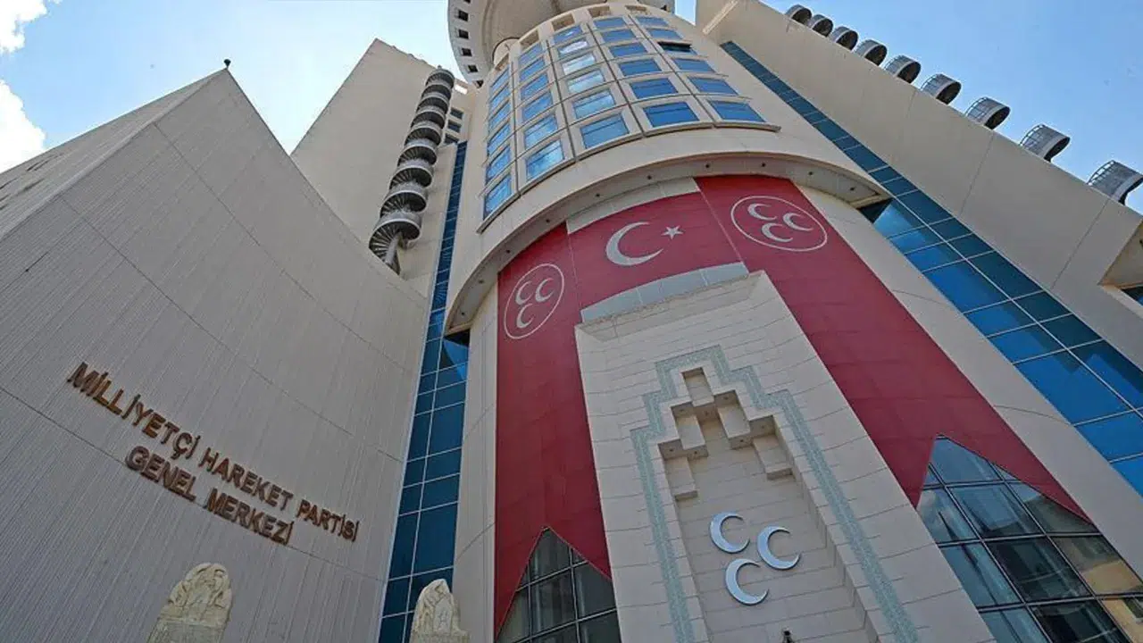 MHP İstanbul İl ve 39 İlçe Teşkilatı feshedildi