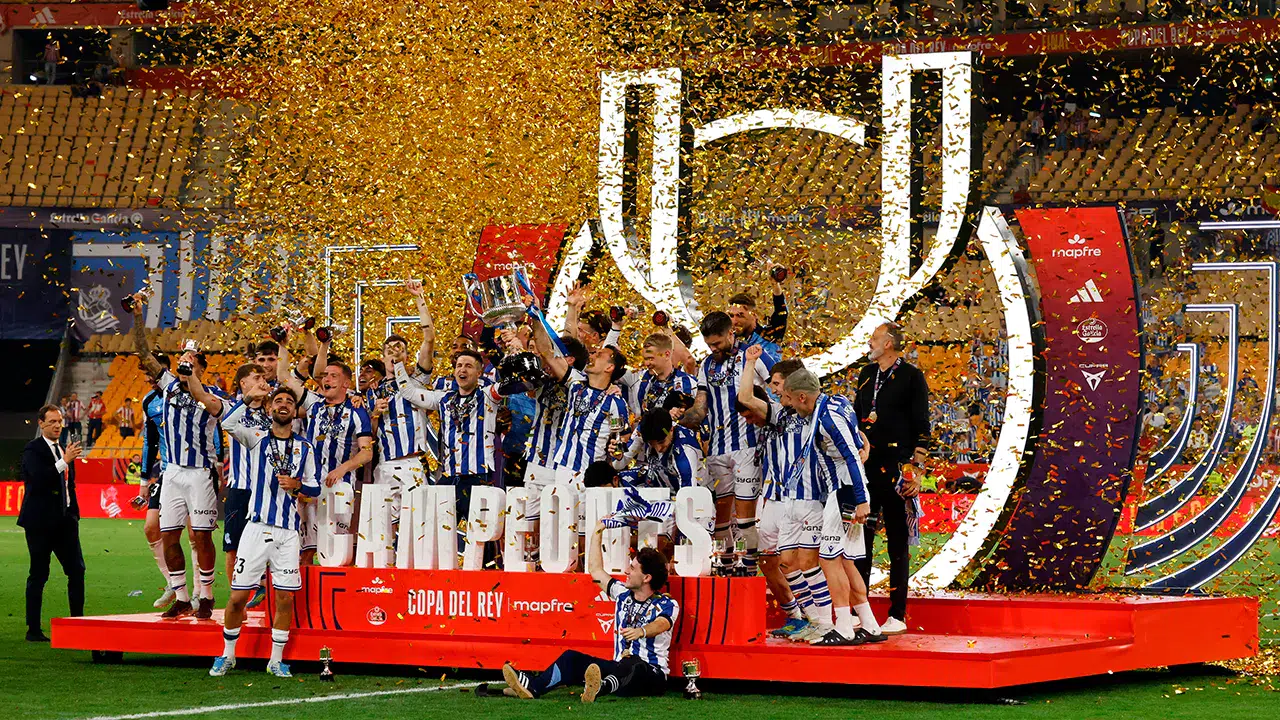 Copa del Rey'de rekorlu final: Real Sociedad, Atletico Madrid'i devirdi