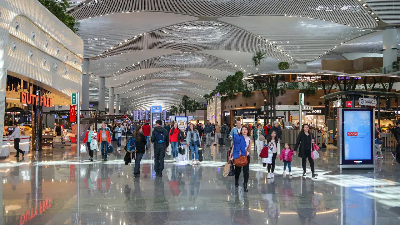 Havalimanları 3 ayda 50 milyon yolcu ağırladı