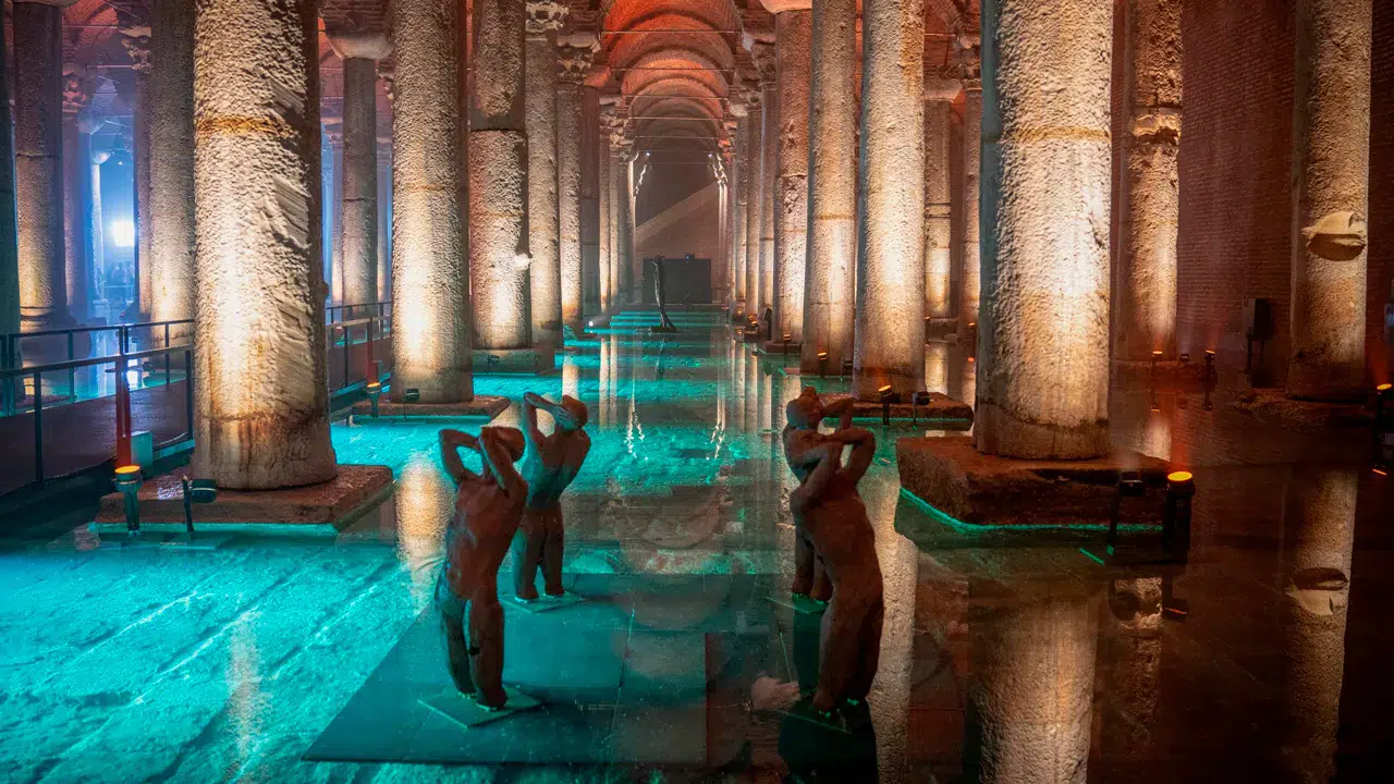 Yerebatan Sarnıcı'nda devir krizi: İBB giriş ücretini 1 TL'ye indirdi