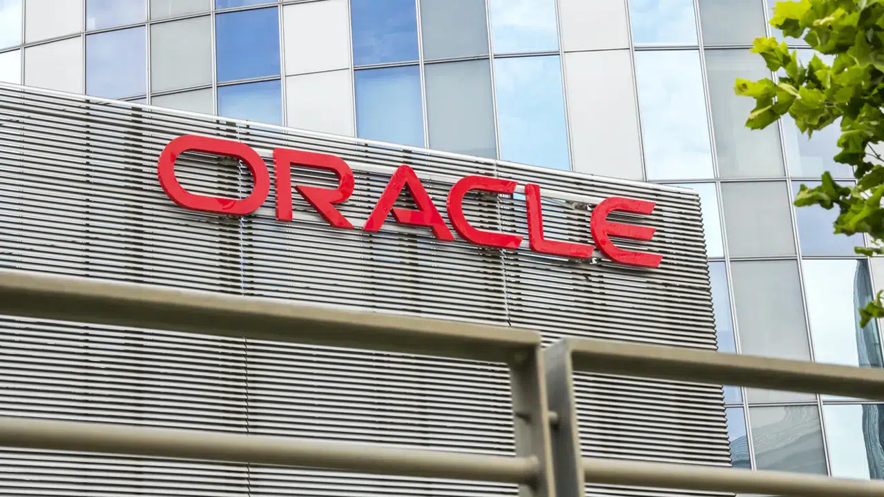 Oracle'dan yapay zeka operasyonu: Binlerce çalışan işten çıkarıldı
