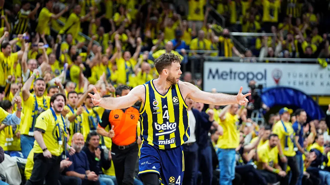 Fenerbahçe Beko play-off’a galibiyetle başladı: Zalgiris karşısında avantajı kaptı