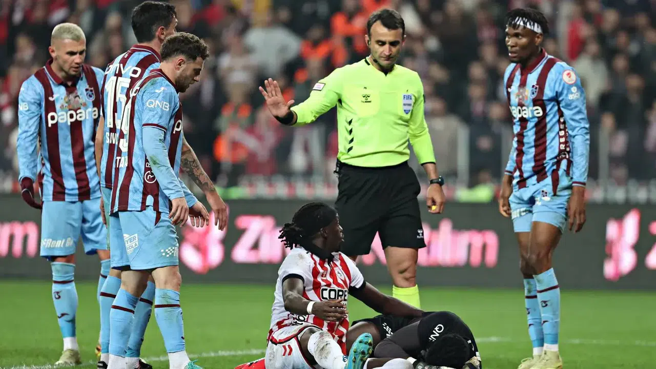 Trabzonspor penaltılarla yarı finalde: Samsunspor kupaya veda etti