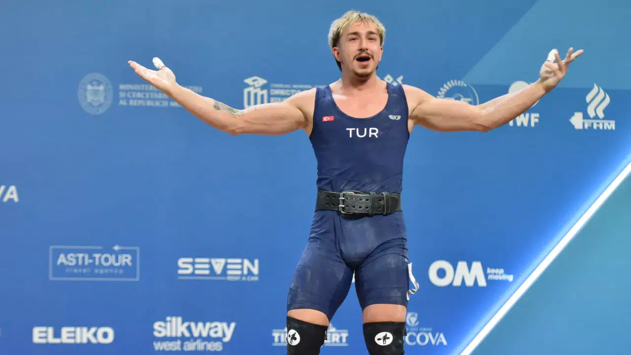 Yusuf Fehmi Genç halterde Avrupa şampiyonu oldu