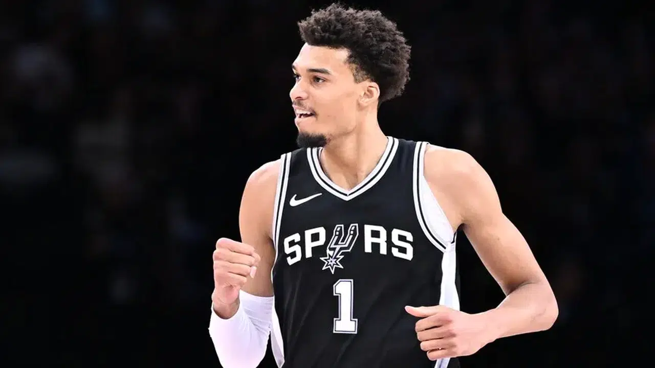 Wembanyama NBA’de tarihe geçti: En genç “yılın savunmacısı” seçildi