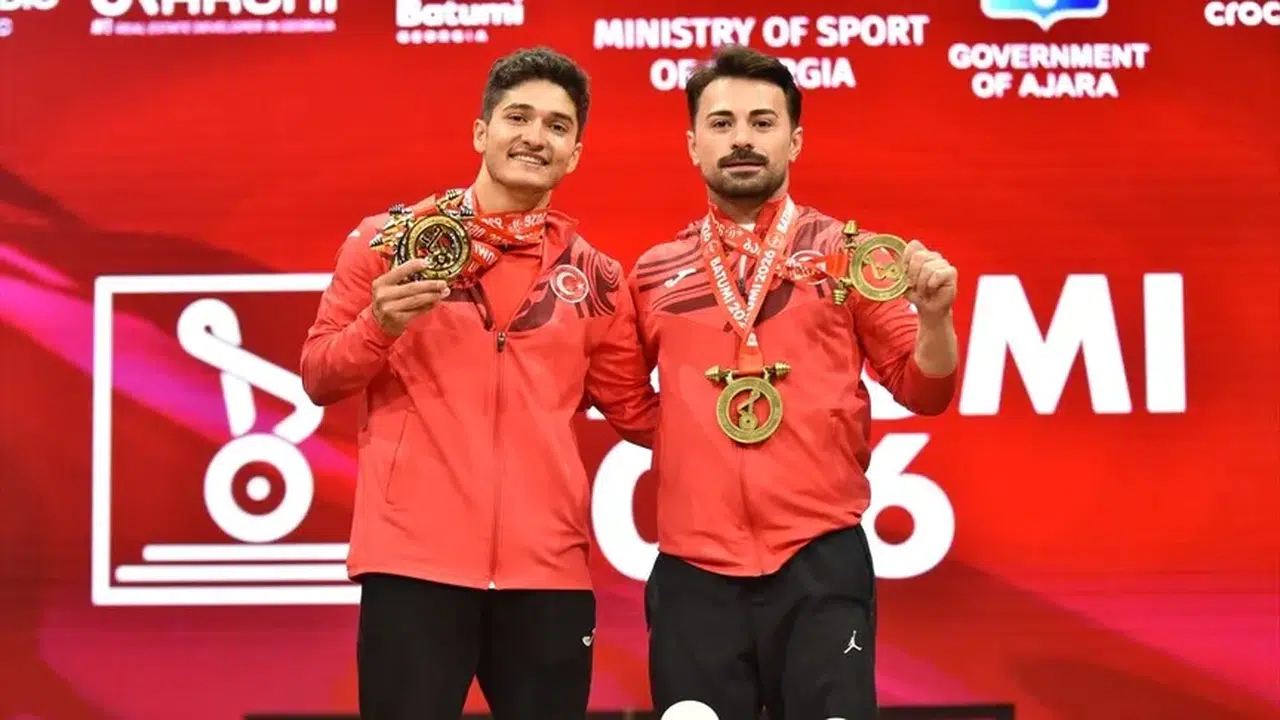 Milli halterci Muhammed Furkan Özbek Avrupa şampiyonu oldu