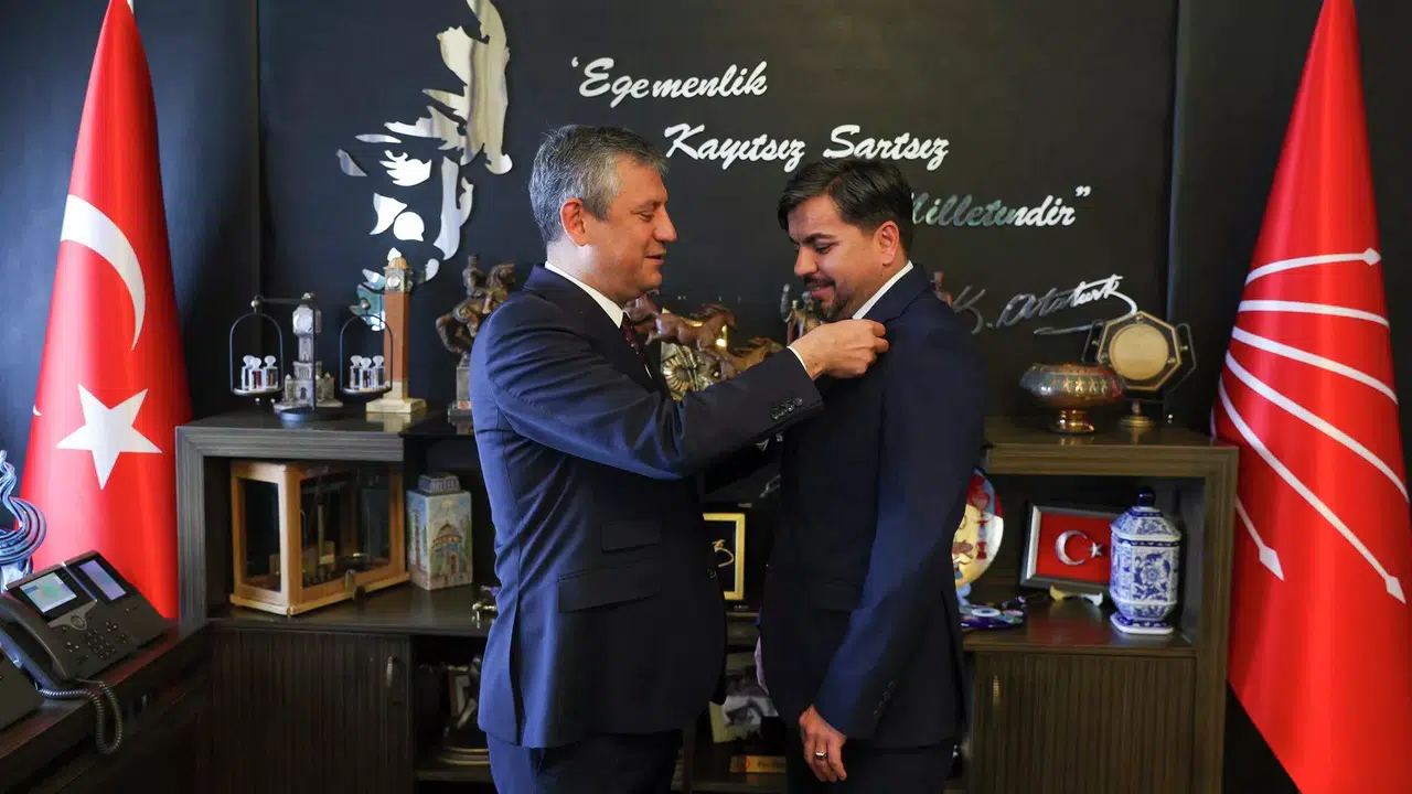 CHP, Arif Kocabıyık’ın üyelik sürecini durdurdu