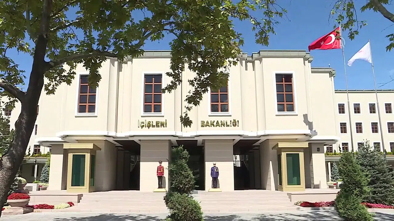 İçişleri Bakanlığı Türkiye'deki Suriyeli sayısını açıkladı