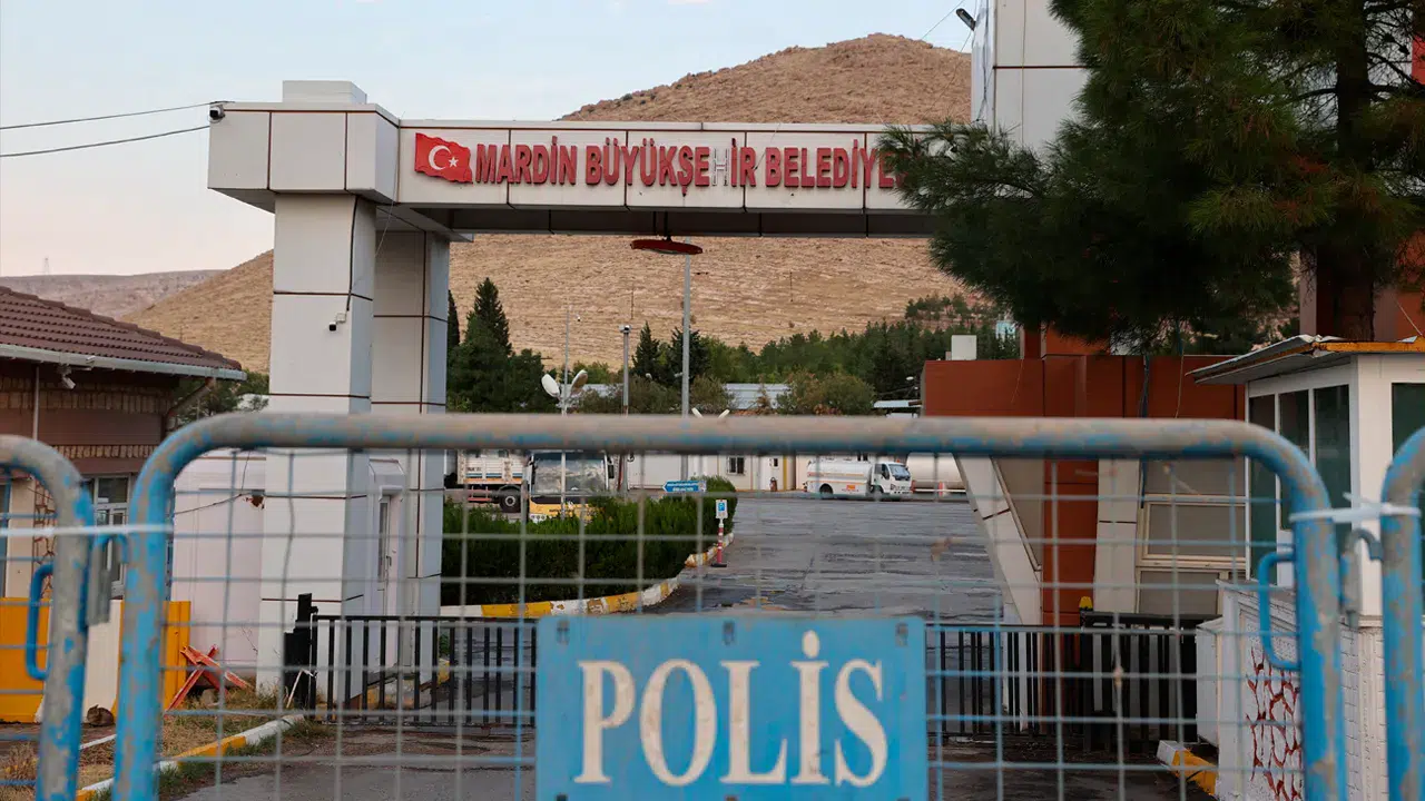 Mardin Büyükşehir Belediyesi'nde kayyum süresi uzatıldı