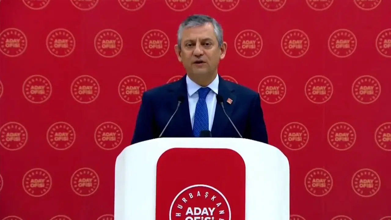 Özgür Özel: “CHP savunmadan hücuma geçiyor, sahaya iniyoruz”