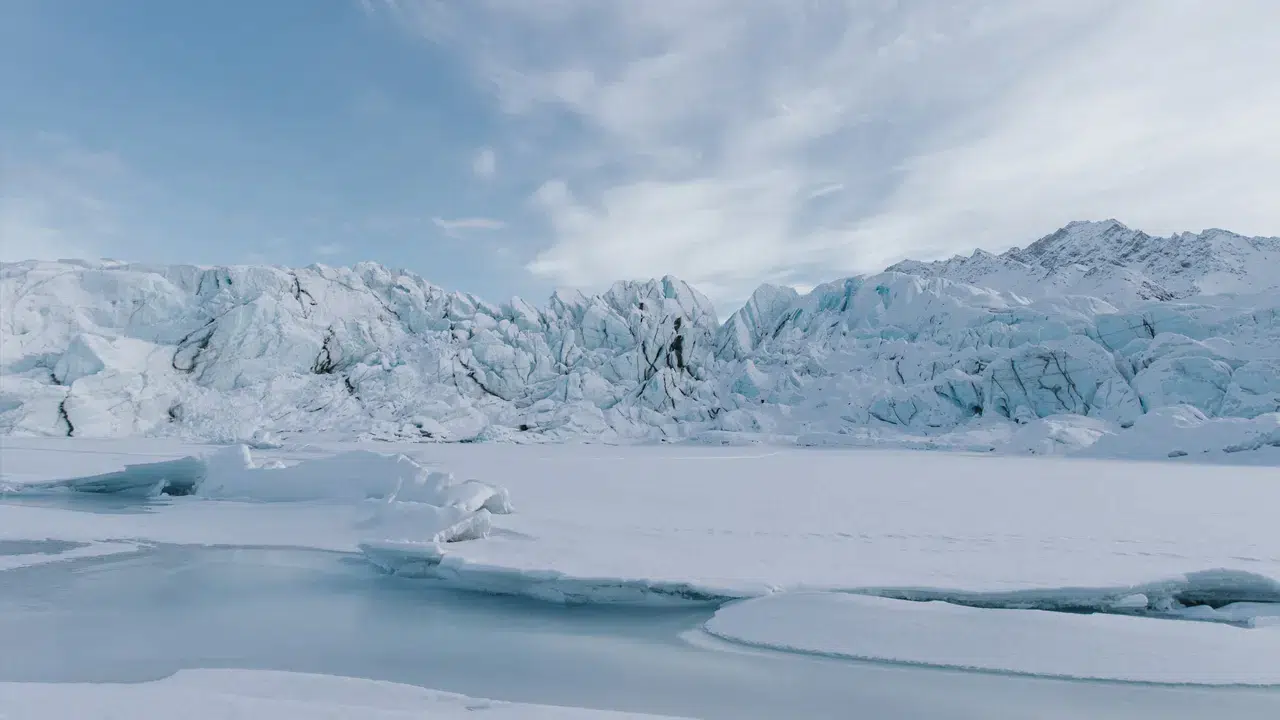 Alaska'da 480 metrelik mega tsunami: Buzul erimesi dev dağı çökertti