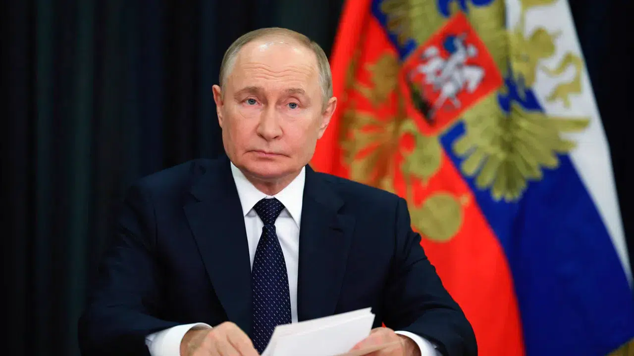 AB Komisyonu üyesinden kritik uyarı: Putin NATO ülkelerine saldırabilir