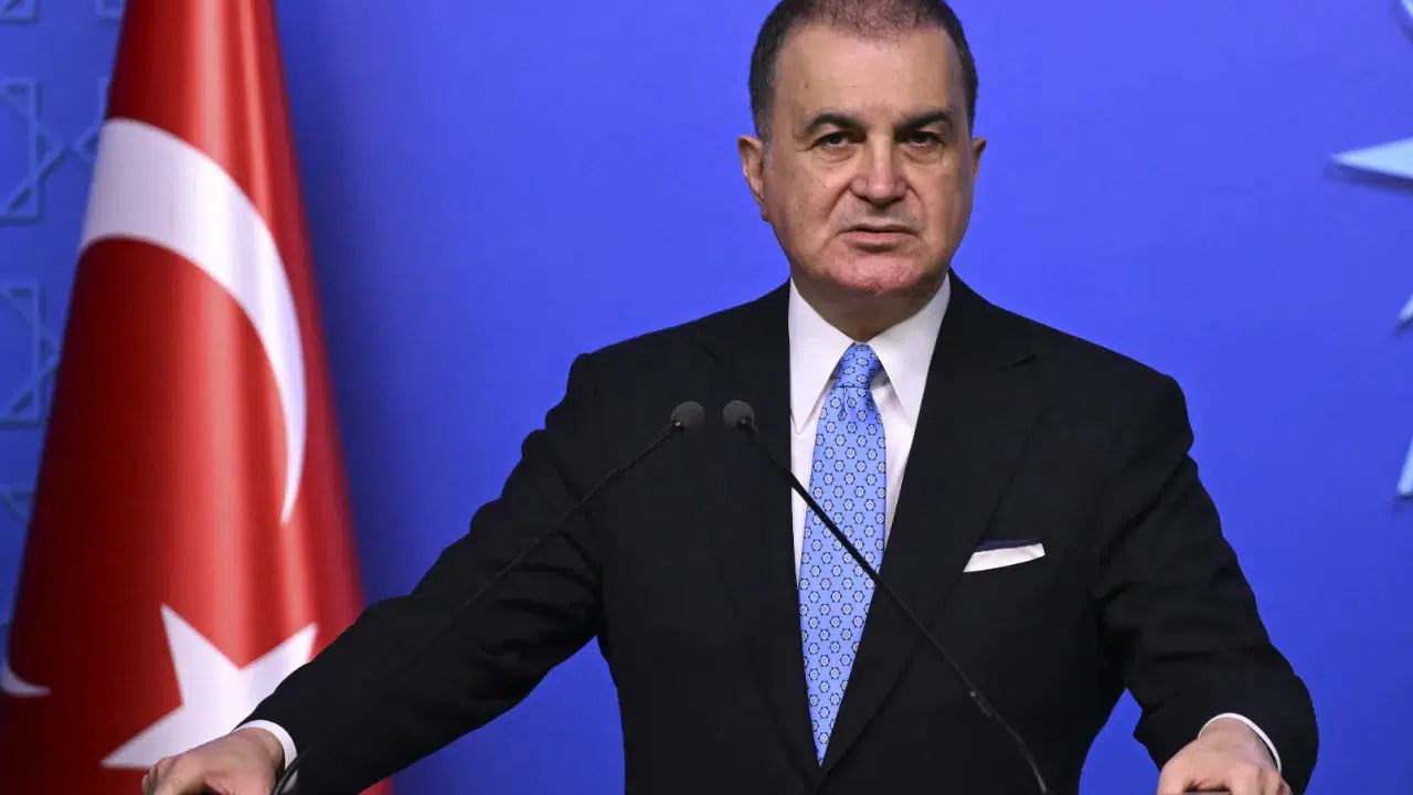 Ömer Çelik’ten Özgür Özel’e sert çıkış: “Hukuk önünde hesaplaşacağız”
