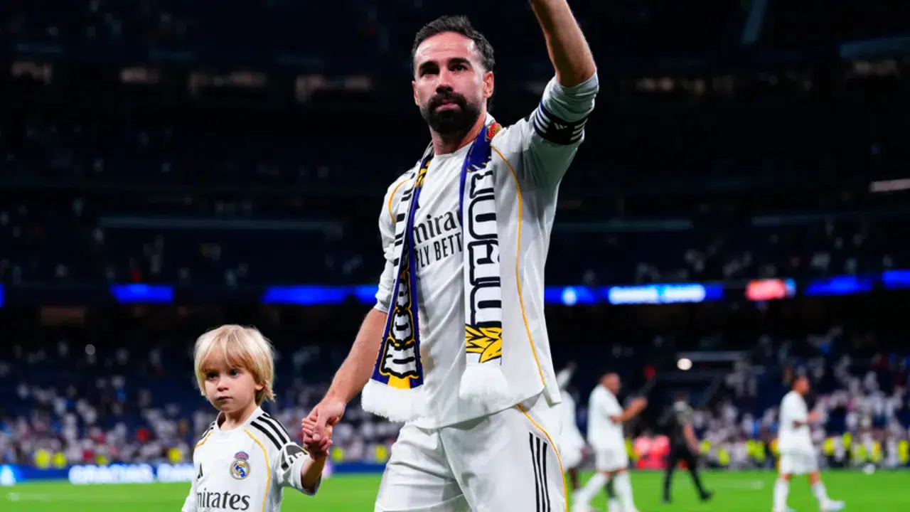 Bernabeu'da gözyaşları sel oldu: Dani Carvajal efsane olduğu Real Madrid'e veda etti