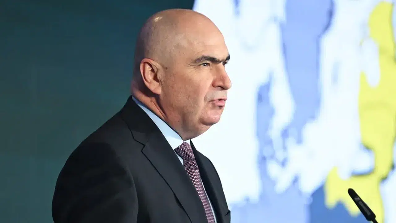 Romanya'da gensoru oylaması kabul edilerek mevcut hükümet düşürüldü