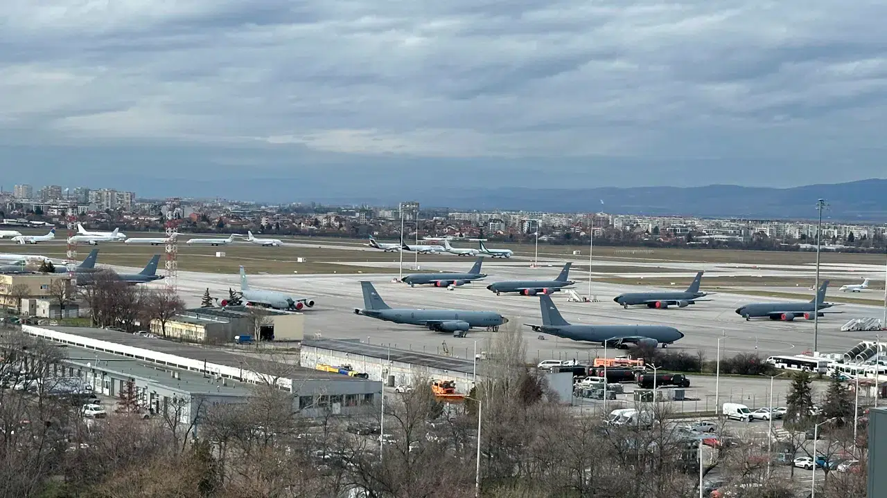 Vize muafiyeti çıkmadı, Sofya Amerikan uçaklarına kapıyı kapattı