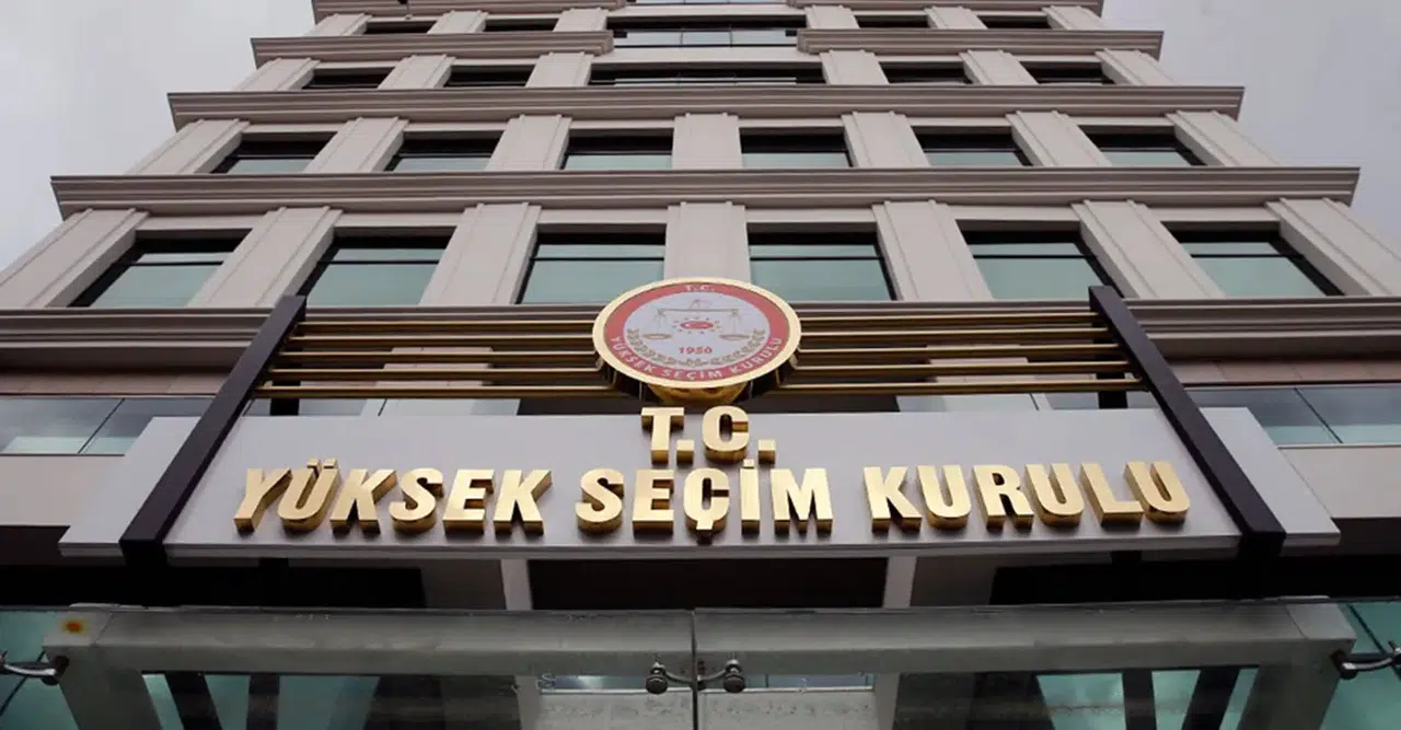 YSK, CHP’nin “mutlak butlan” itirazını görüşmek üzere toplanıyor