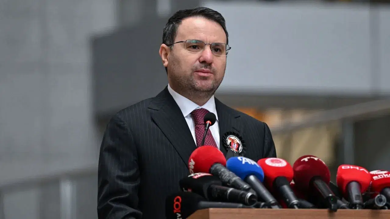 Akın Gürlek CHP mutlak butlan kararı sonrası basın toplantısı düzenledi: "İrade milletindir, delegenindir, üyelerindir"