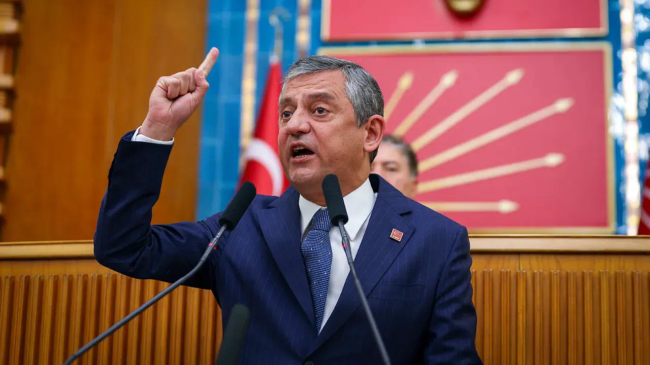 Özgür Özel'e "halkı yanıltıcı beyan" soruşturması: Akın Gürlek iddiaları yargıya taşındı