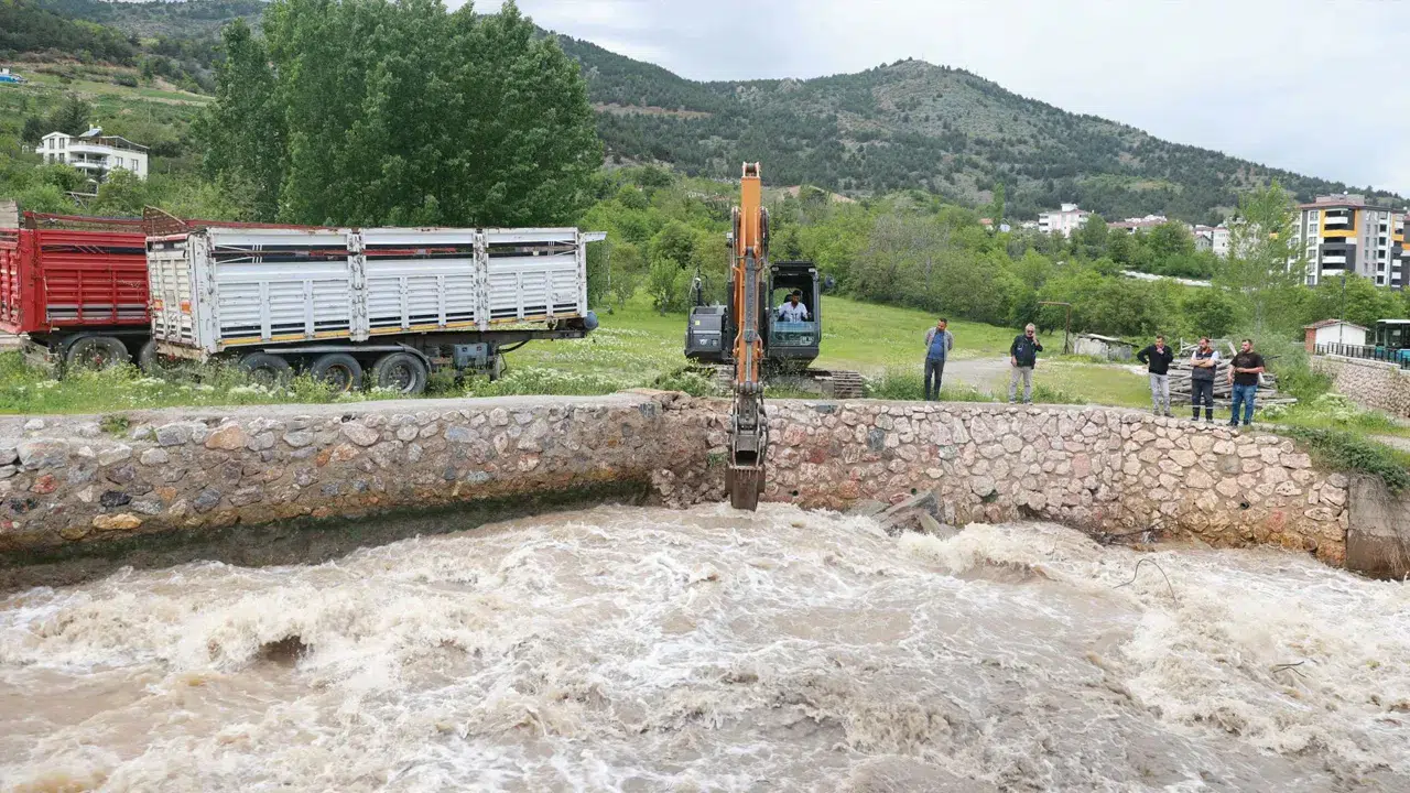 Tokat’ta sel riski nedeniyle bazı okullarda eğitime ara verildi