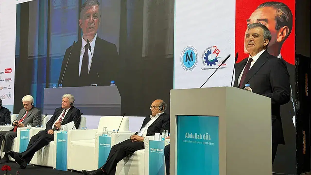 Abdullah Gül: “Kuralların aşındırılması dünyayı daha büyük bir krize sürüklüyor”