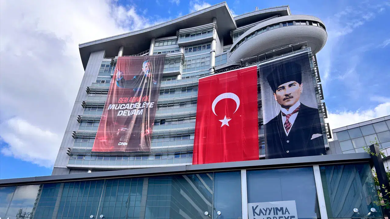 CHP'li milletvekillerinden ortak deklarasyon: Tek çıkış yolu kurultay