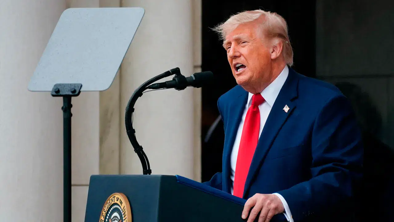 Hürmüz Boğazı gerilimi tırmanıyor: Trump muhalifleri 'İran sempatizanlığı' ile suçladı