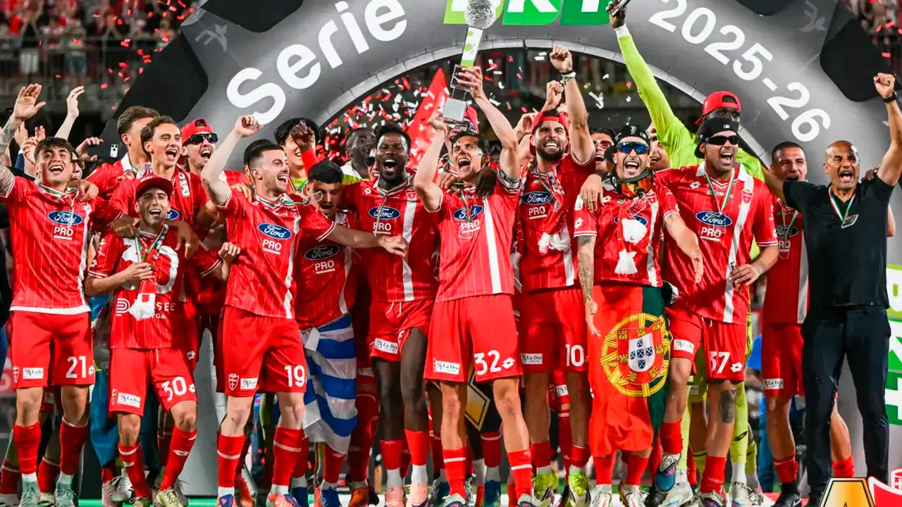 Monza yeniden İtalya Serie A'da: Üçüncülük avantajı yükselmeyi getirdi