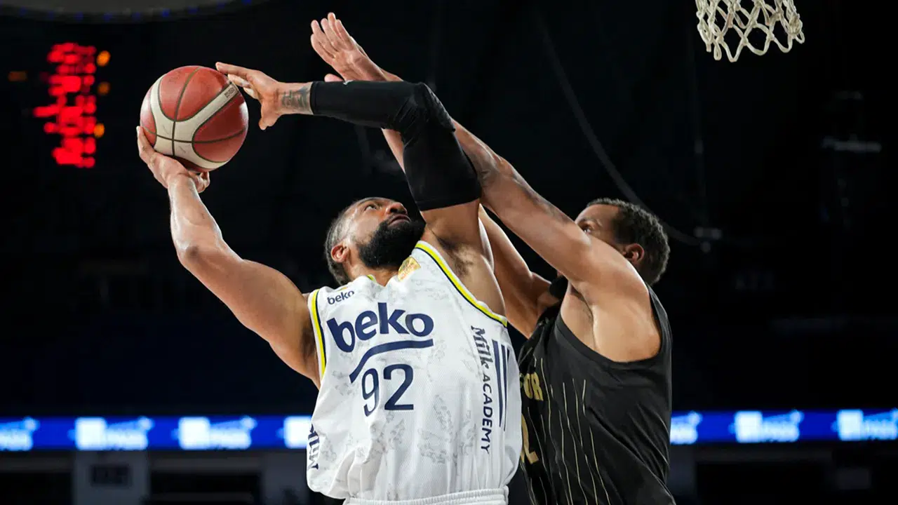 Erokspor'u rahat geçen Fenerbahçe Beko yarı finalde Anadolu Efes ile eşleşti