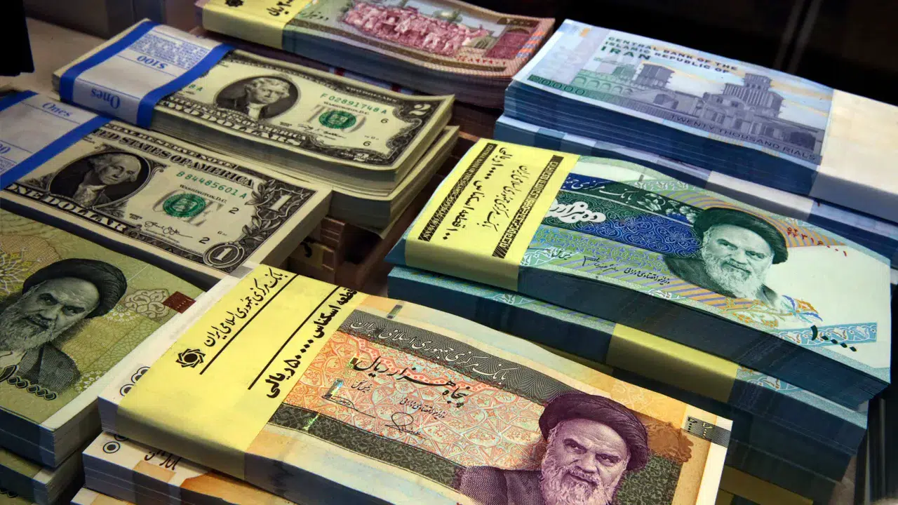 İran parasında tarihi çöküş: Riyal dibi gördü