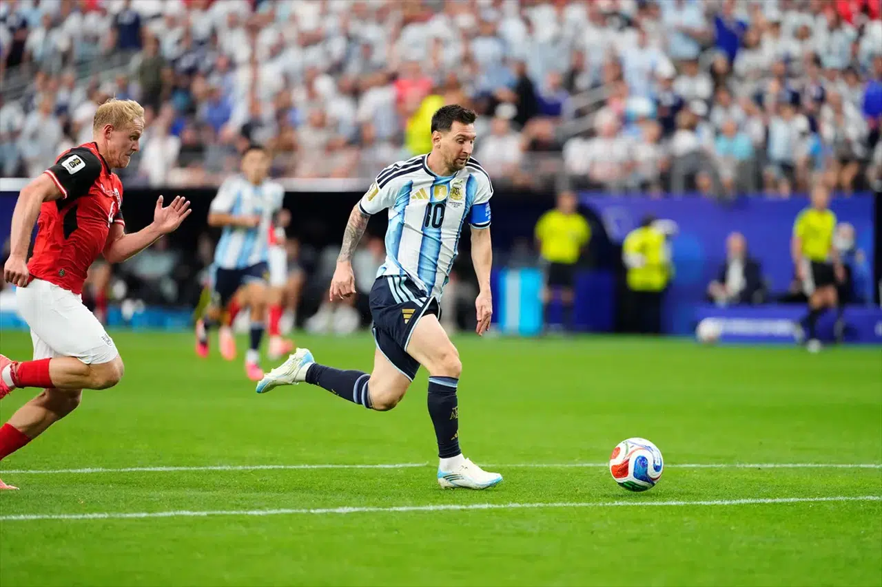 Messi'den duble, Arjantin'den son 16 bileti: Avusturya engeli 2 golle aşıldı